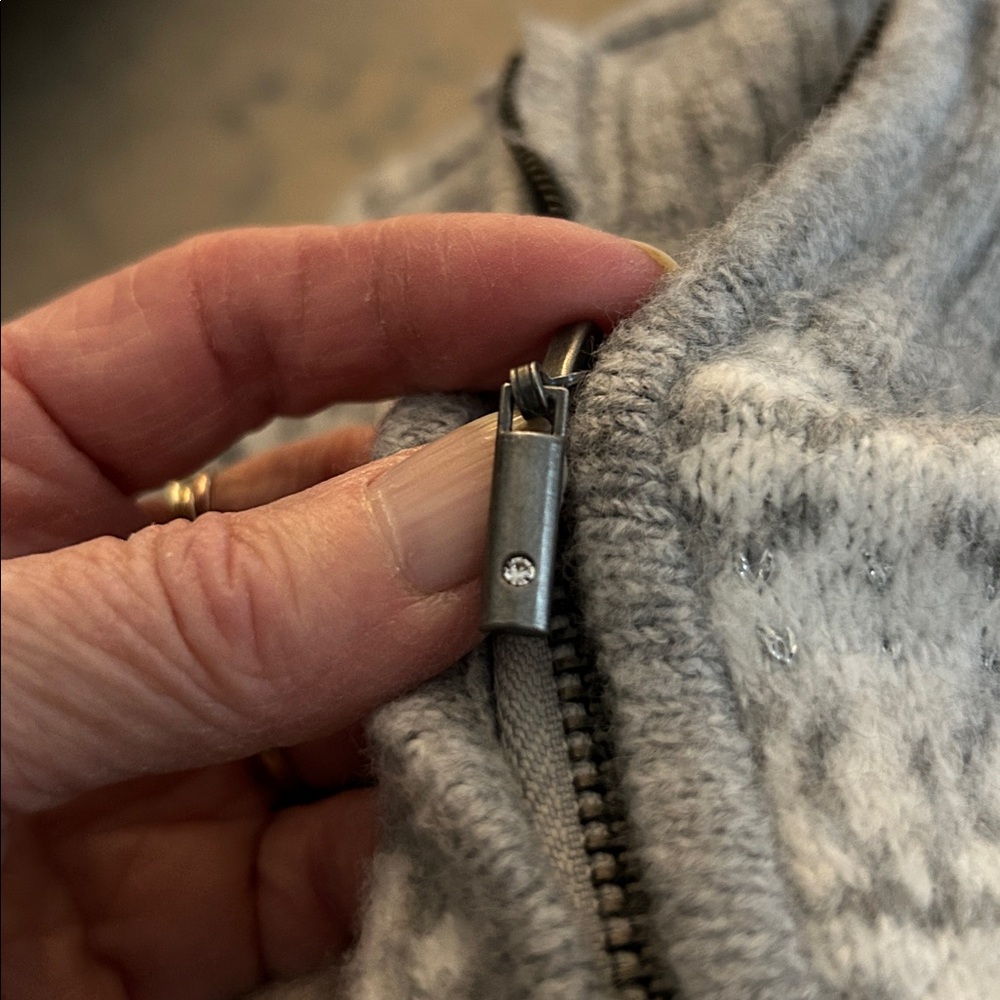 Northern Reflections zip up Cardigan - Winter/Festive theme - cream/grey - M - Picture 8 of 8
